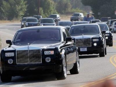 Первую партию «президентских» автомобилей в России выпустят в 2017 году